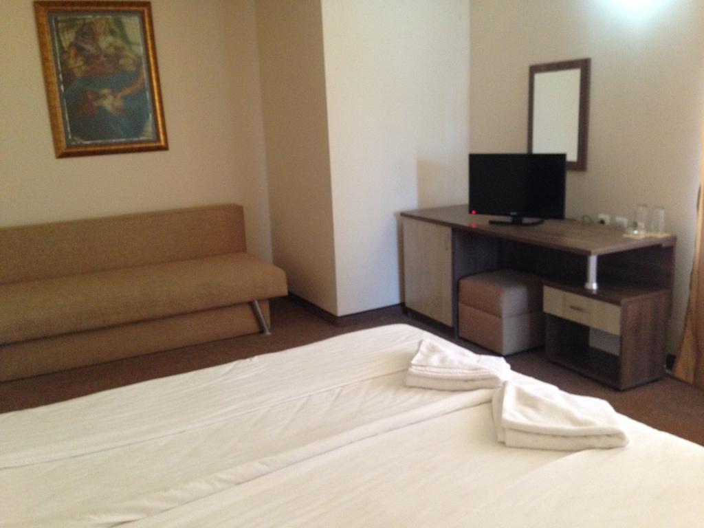 Hotel Laguna Lozenets Ngoại thất bức ảnh