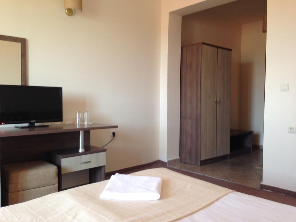 Hotel Laguna Lozenets Ngoại thất bức ảnh