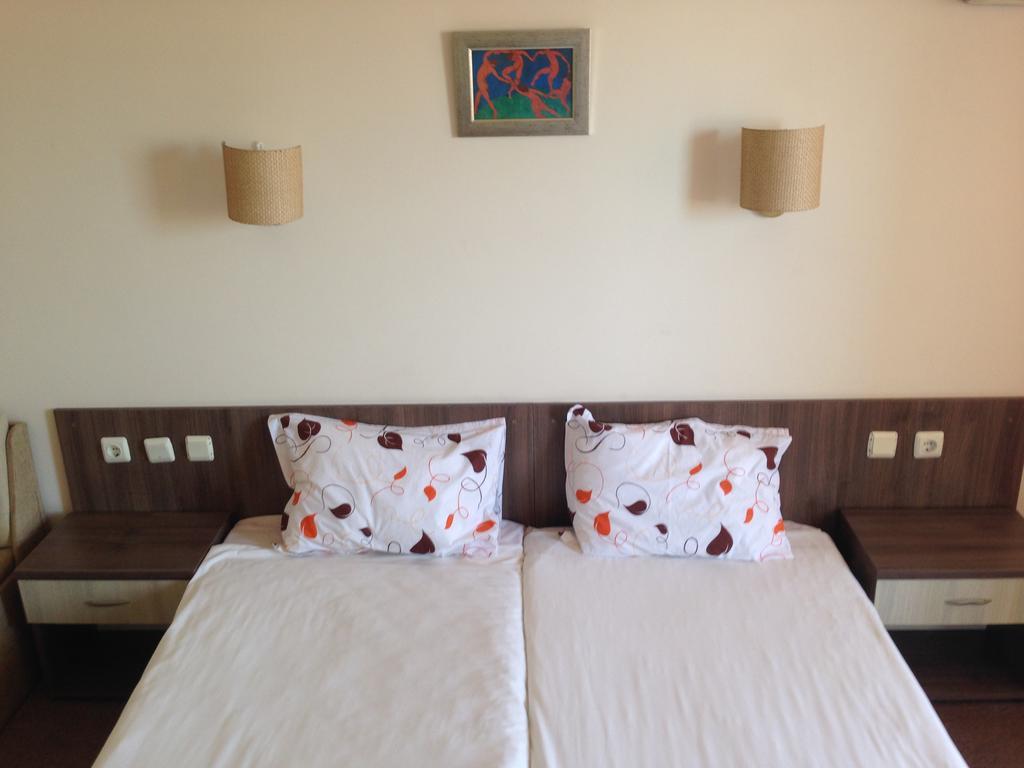 Hotel Laguna Lozenets Ngoại thất bức ảnh