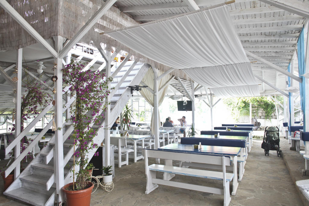 Hotel Laguna Lozenets Ngoại thất bức ảnh